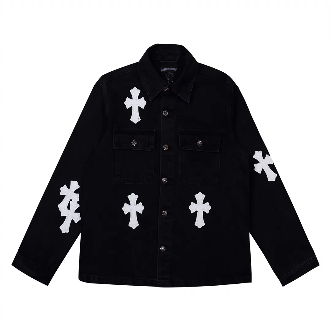 P270 model number: H343 Chrome Hearts leather cross patchwork embroidered shirt jacket! OS version can be worn by both men and women! The fabric is made of twill gauze cotton fabric! The texture is clear and smooth, not easy to wrinkle or fade! The embroidery process is complex and repetitive. There are more than 20 leather labels. It takes 6 repeated embroideries to complete the back body. ✅The requirements for the embroidery machine are very strict, and the distance is 45 cm! It won’t work if the spacing is too big, and it won’t work if it’s too small! We make clothes with care, and every detail must be restored one to one! The hardware is all carved and cast, and they are all genuine from the original factory! This piece of clothing consumes a lot of material, with more than 3 meters of material used for one piece of clothing! After the garment is made, it needs to be fixed at high temperature, washed at a water temperature of more than 70 degrees, and softened by adding softener to make the upper body softer and smoother! There is a flap on the sleeve that can be stored into short sleeves! Make it fit that understanding ⚠️ Color: Black Size: S-XL